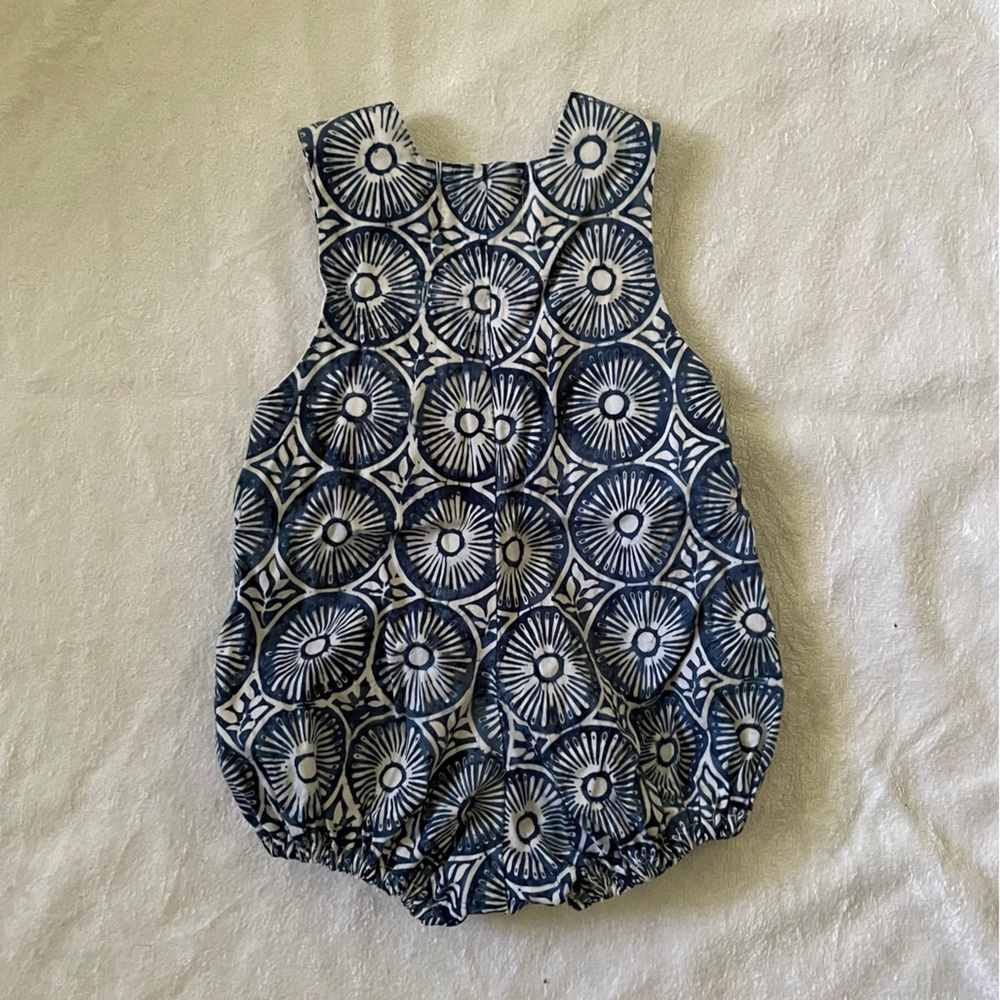 CLOUD COTTON Navy White shibori tie dye print cotton romper size 00 summer baby - Picture 6 of 6